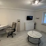 Meisteroffice Im Sackgaessle, Ebenerdige Elw 50qm, Terrasse, Vollwertige Kueche, Naehe Ulm
