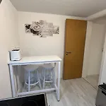 Meisteroffice Im Sackgaessle, Ebenerdige Elw 50qm, Terrasse, Vollwertige Kueche, Naehe Ulm Daire