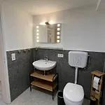 Daire Meisteroffice Im Sackgaessle, Ebenerdige Elw 50qm, Terrasse, Vollwertige Kueche, Naehe Ulm *