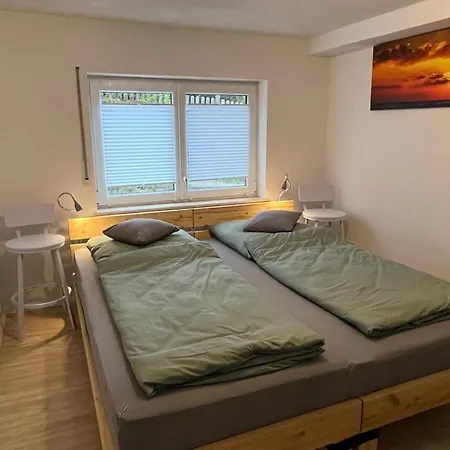 Meisteroffice Im Sackgaessle, Ebenerdige Elw 50qm, Terrasse, Vollwertige Kueche, Naehe Ulm 아파트 *