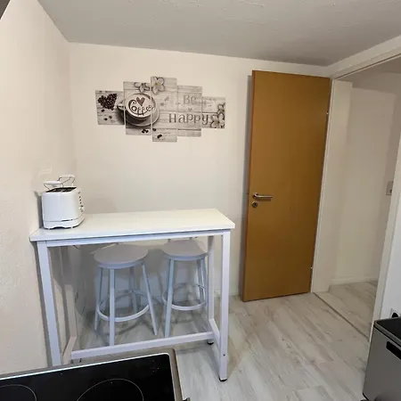 Meisteroffice Im Sackgaessle, Ebenerdige Elw 50qm, Terrasse, Vollwertige Kueche, Naehe Ulm Apartment